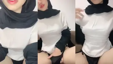 bokep abg jilbab tobrut colmek mendesah poster