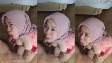 Bokep Indo Ngewe Sama Temen Hijab dari Kantor yang Binal poster