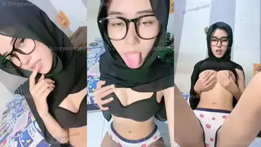 bokep indo Talent Zoyaa Claryne Memek Mulus Colmek poster