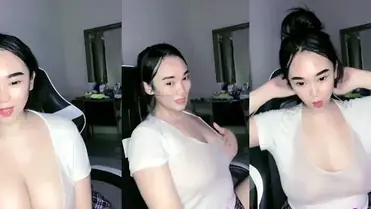 Bokep Live Aktris Mango Live Pamer Dada Besar Show poster