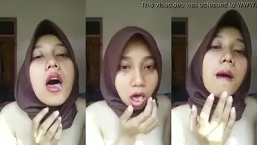 bokpe indo Jilbab Binal Telan Sperma poster