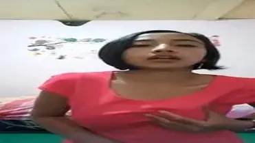 Cam Cewe Baju Pink Rambut Pendek Sange Terus poster