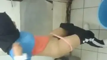 Ngintip Jilbab Kebelet Pipis poster
