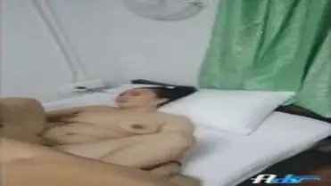 Tante Cantik Pasrah Digenjot Om Kontrakan poster